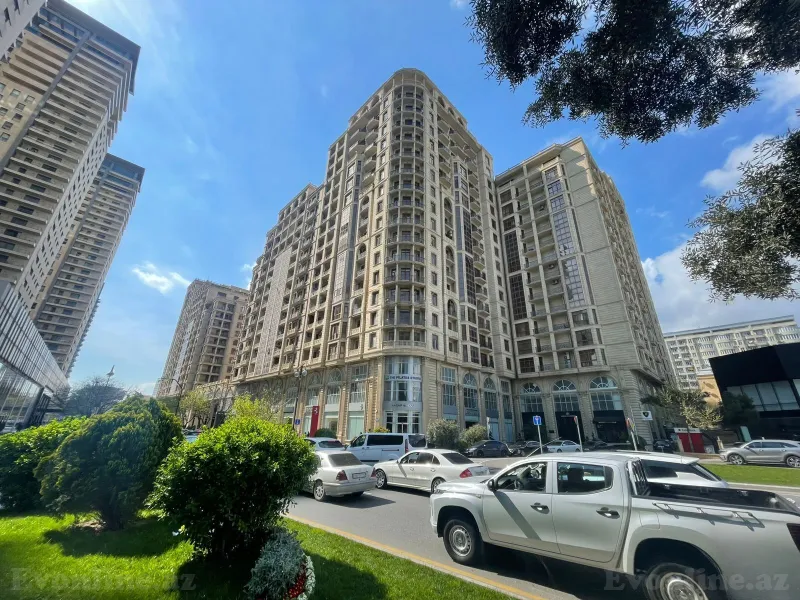 3 otaqlı Mənzil 165 m² 28 May m. Kirayə verilir