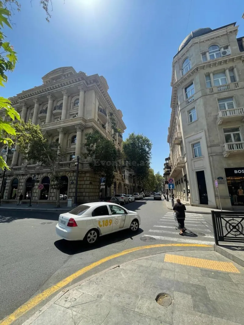 Kirayə verilir Ofis 250 m² Sahil m.