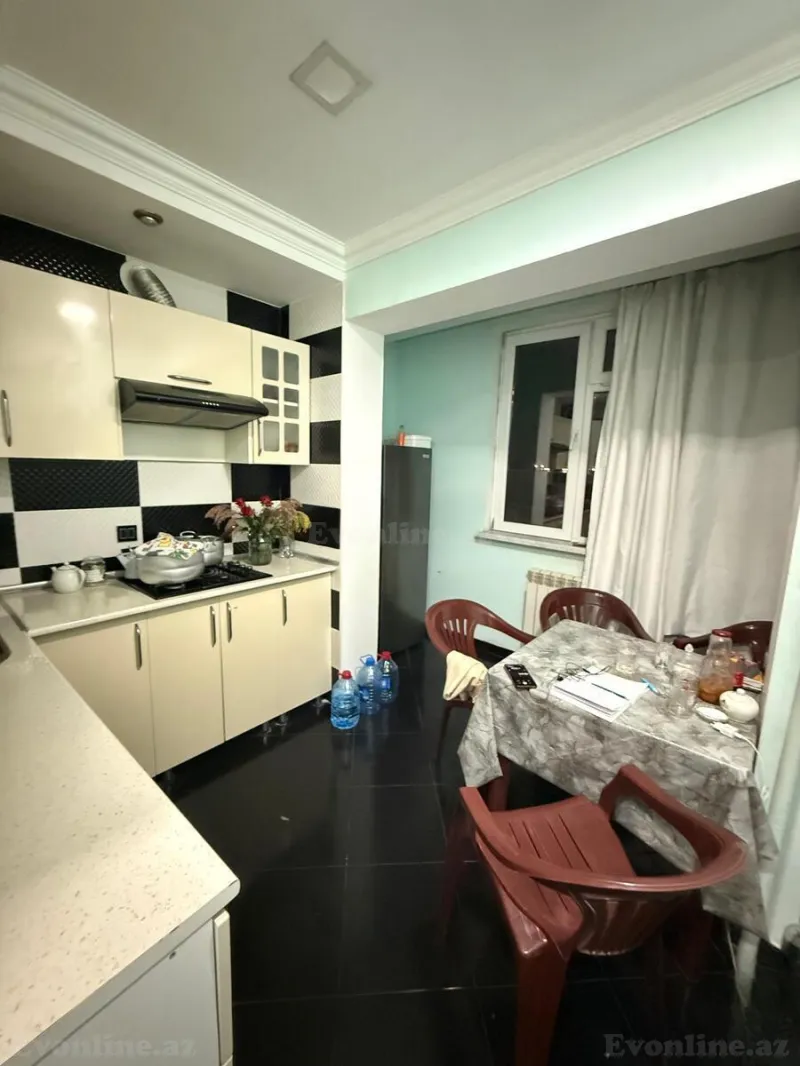 Satılır 2 otaqlı Mənzil Köhnə tikili 60 m² İnşaatçılar m. - şəkil 9