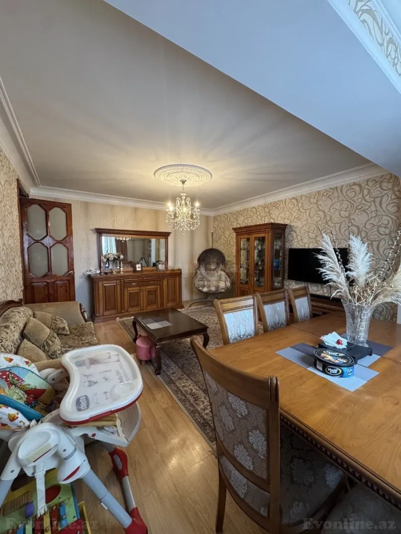 Satılır 4 otaqlı Mənzil Köhnə tikili 115 m² Bakıxanov - şəkil 2
