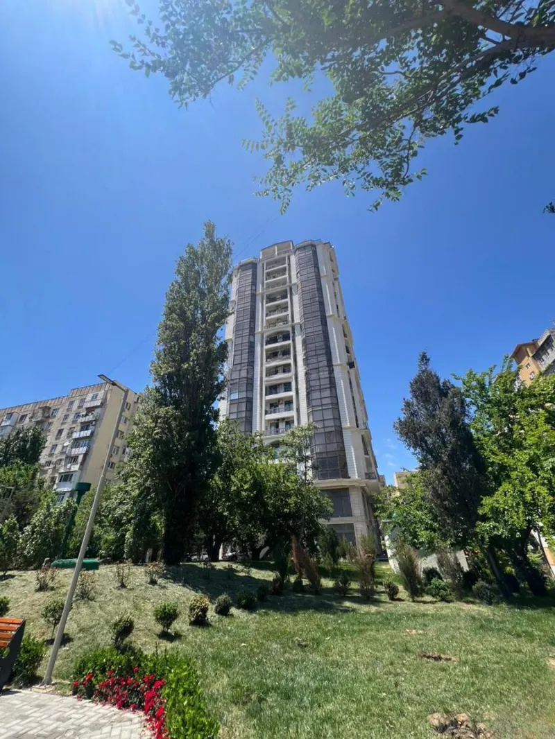 3 otaqlı Mənzil 137 m² 8 Noyabr m. Satılır
