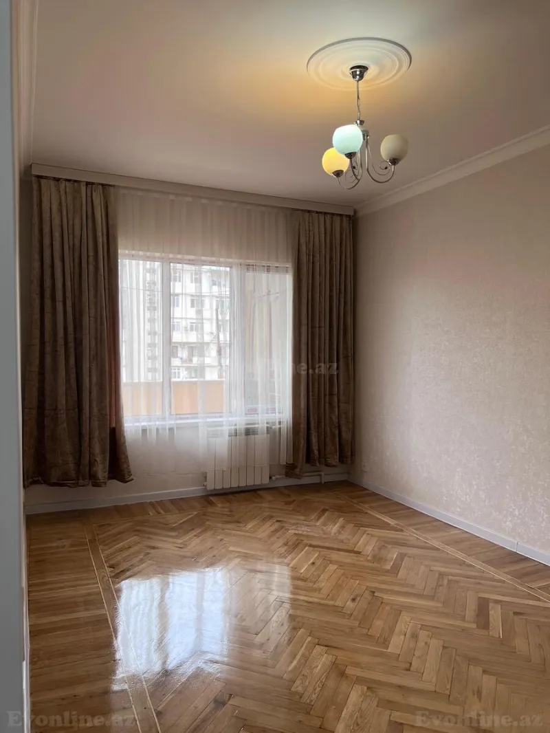 Satılır 4 otaqlı Mənzil Köhnə tikili 100 m² Əhmədli m. - şəkil 2