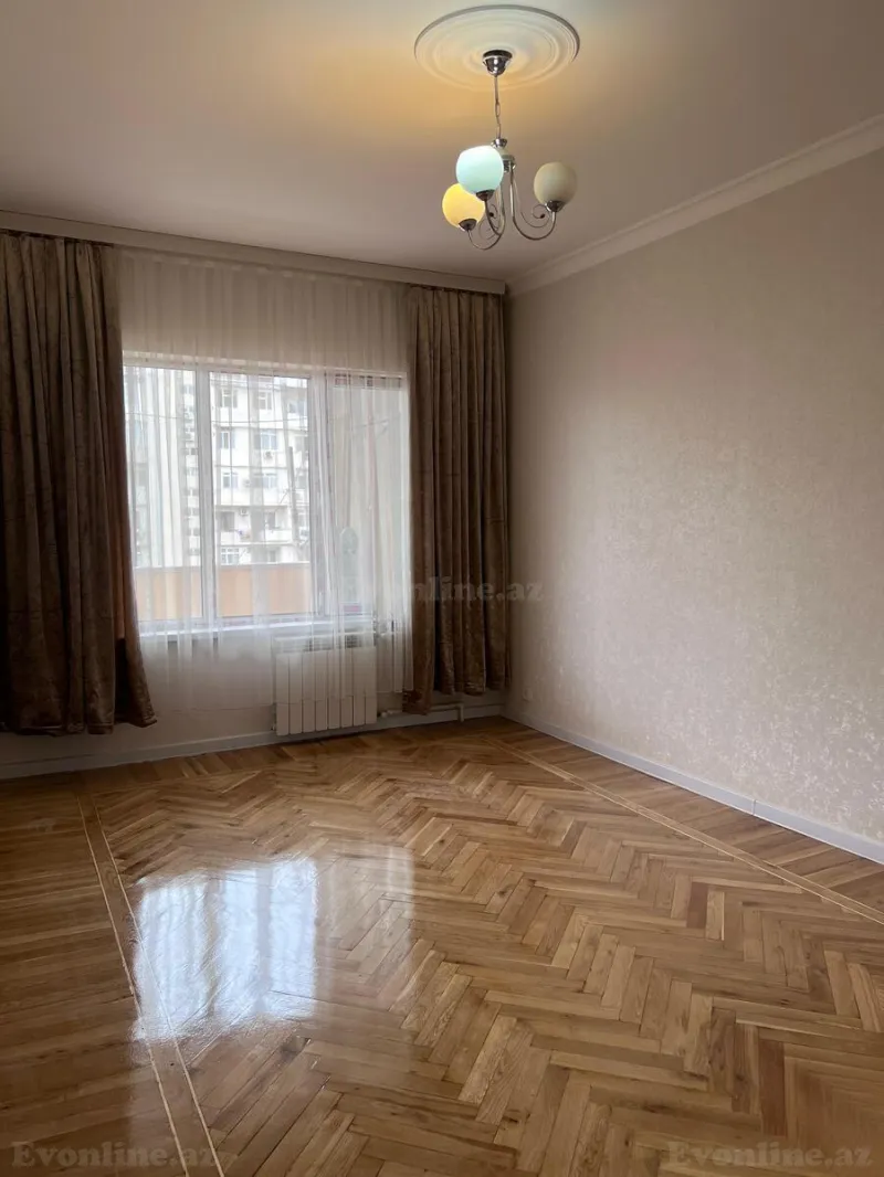 Satılır 4 otaqlı Mənzil Köhnə tikili 100 m² Əhmədli m. - şəkil 3