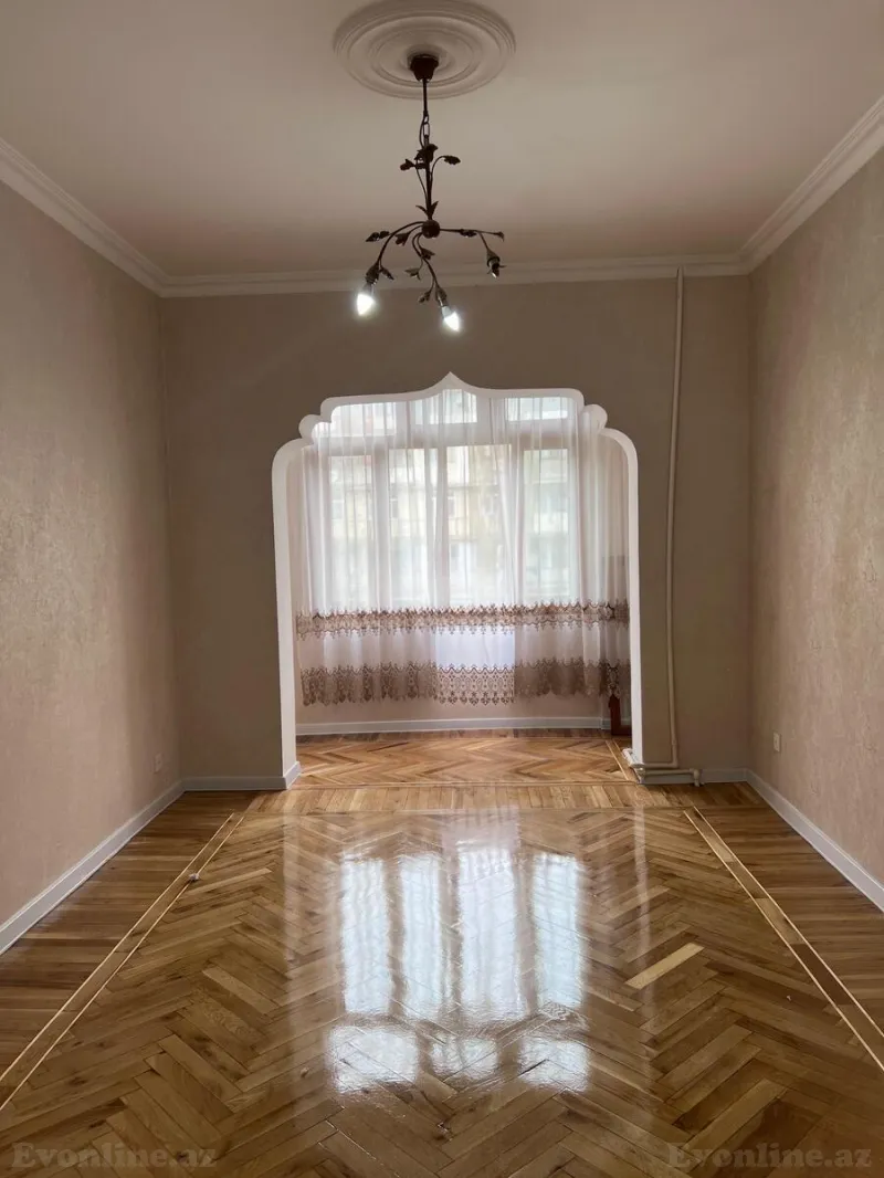 Satılır 4 otaqlı Mənzil Köhnə tikili 100 m² Əhmədli m. - şəkil 5