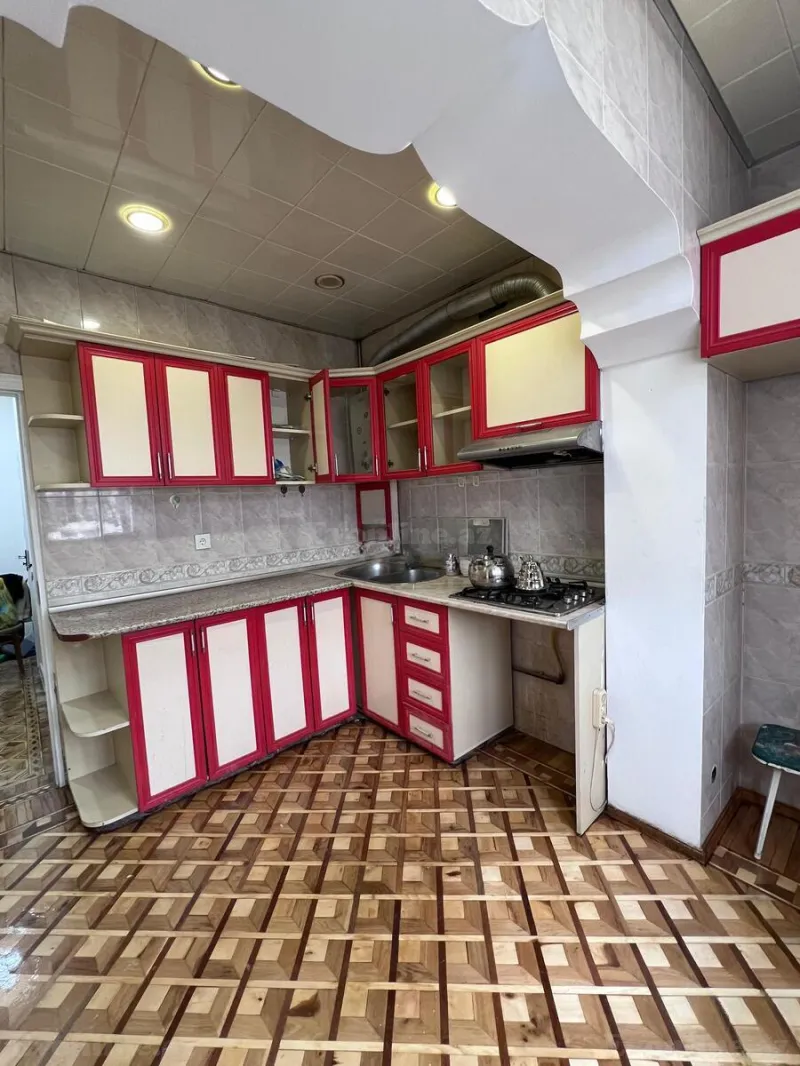 Satılır 4 otaqlı Mənzil Köhnə tikili 100 m² Əhmədli m. - şəkil 20