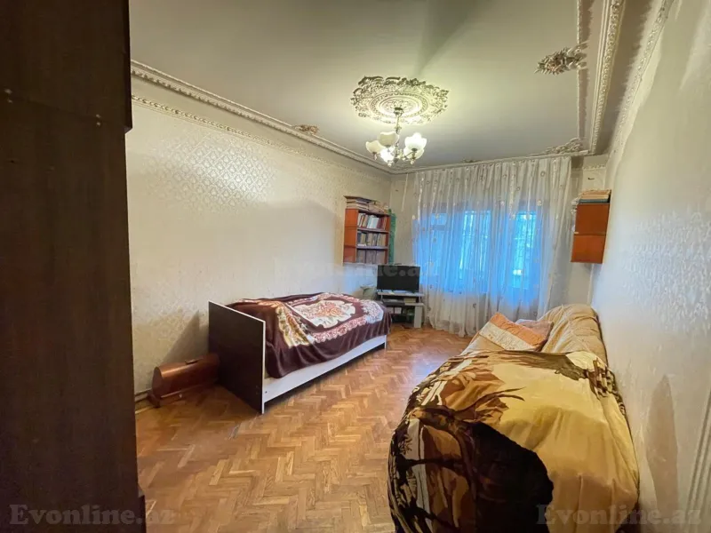 Satılır 5 otaqlı Mənzil Köhnə tikili 125 m² Binəqədi r.