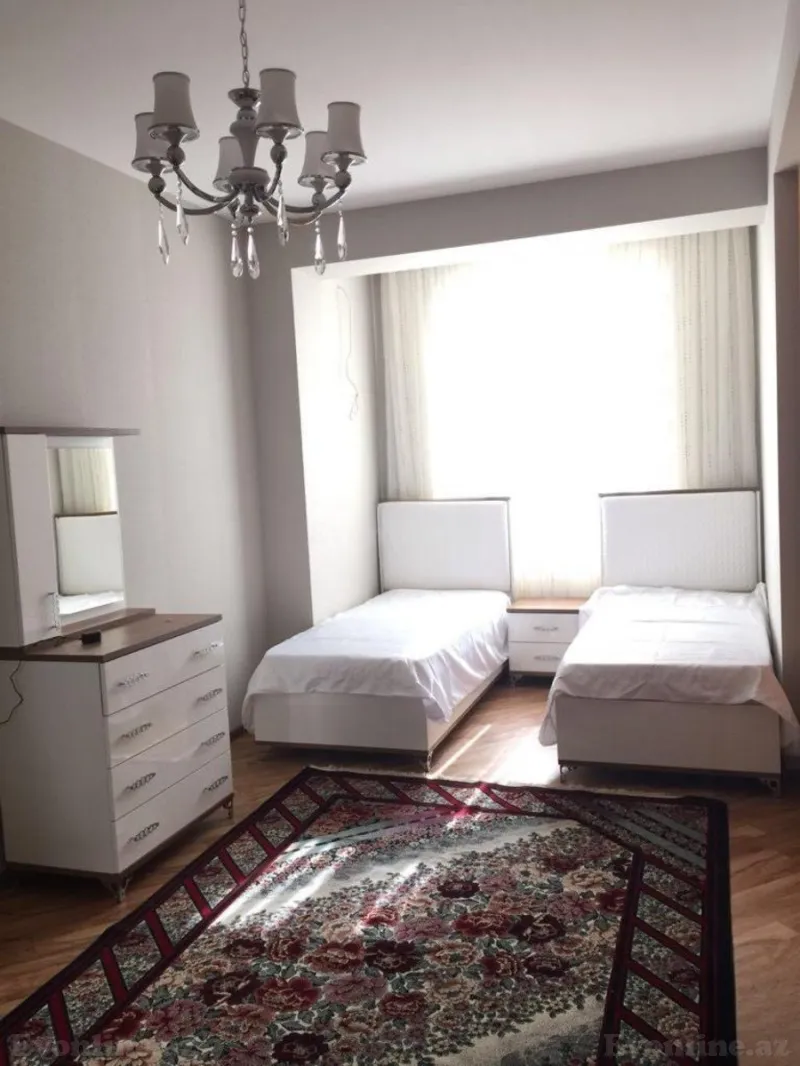 Kirayə verilir 4 otaqlı Mənzil Yeni tikili 180 m² Nizami m. - şəkil 6