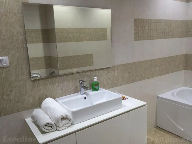 Kirayə verilir 4 otaqlı Mənzil Yeni tikili 180 m² Nizami m. - şəkil 13