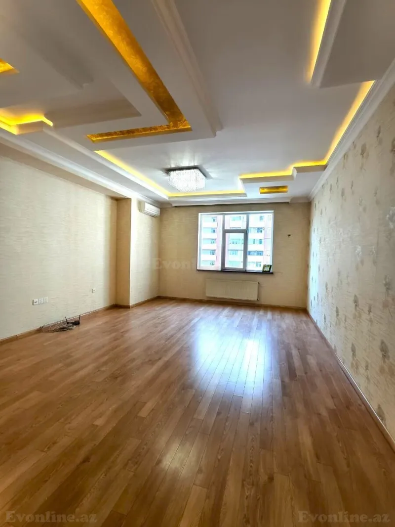 3 otaqlı Mənzil 112 m² Xətai m. Satılır