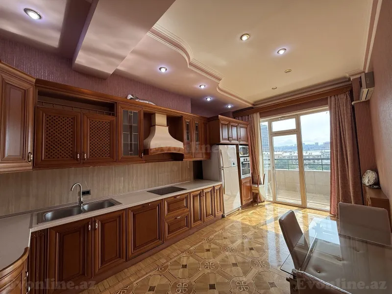 Satılır 4 otaqlı Mənzil Yeni tikili 240 m² Nəsimi r. - şəkil 6