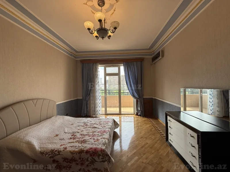 Satılır 4 otaqlı Mənzil Yeni tikili 240 m² Nəsimi r. - şəkil 15