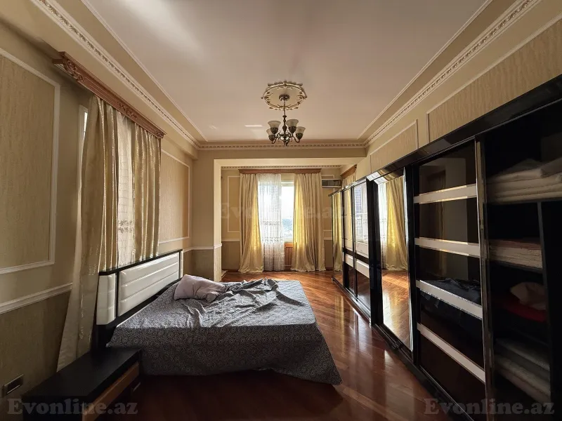 Satılır 4 otaqlı Mənzil Yeni tikili 240 m² Nəsimi r. - şəkil 18