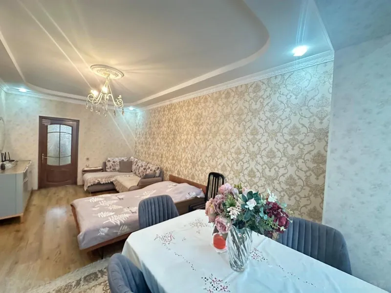 Satılır 2 otaqlı Mənzil Köhnə tikili 55 m² Xalqlar Dostluğu m. - şəkil 3