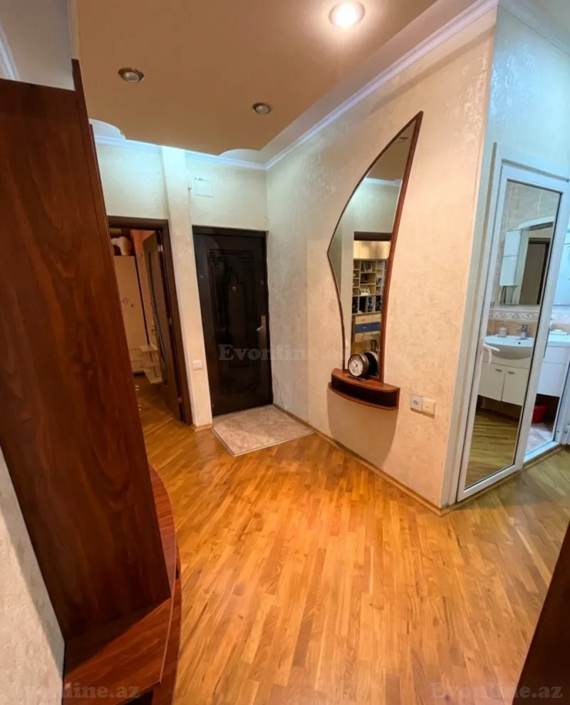 Satılır 4 otaqlı Mənzil Köhnə tikili 110 m² Azadlıq prospekti m. - şəkil 12