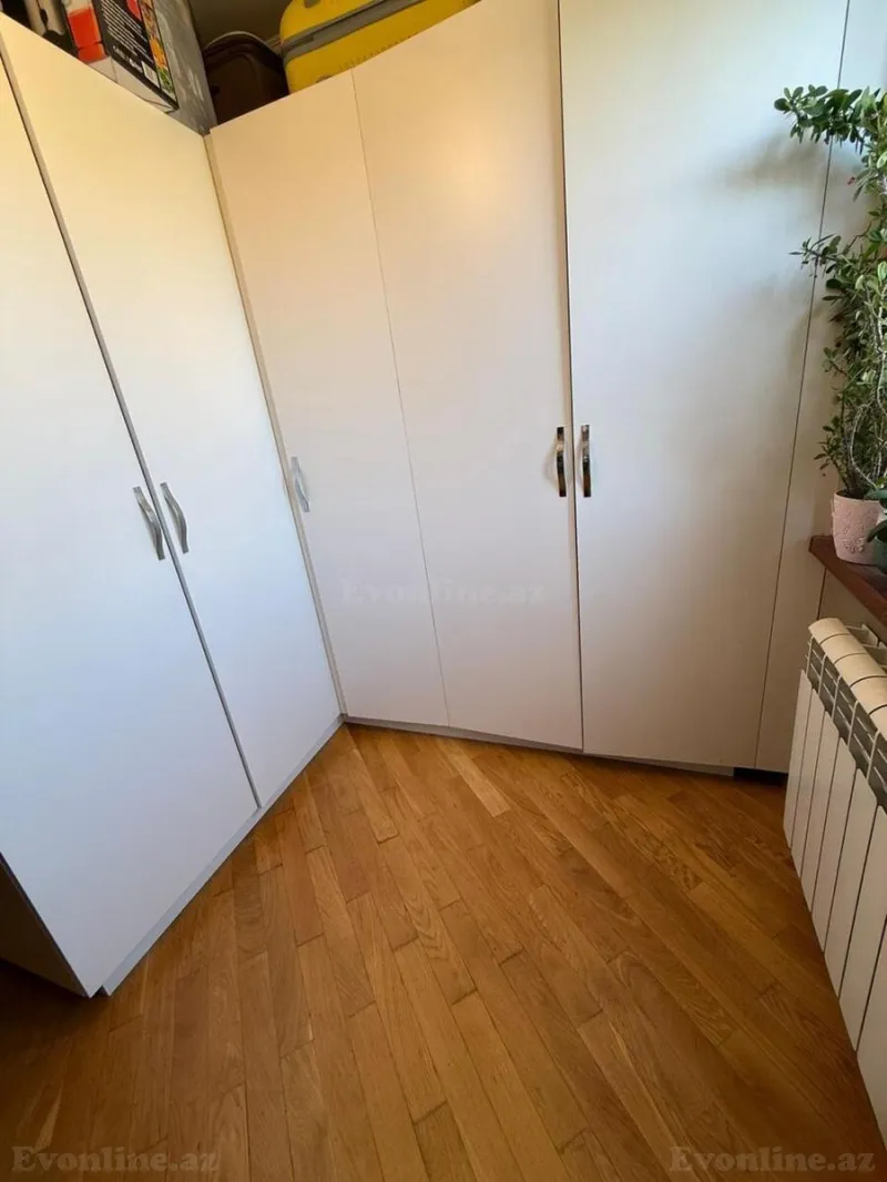 Satılır 4 otaqlı Mənzil Köhnə tikili 70 m² Neftçilər m. - şəkil 6