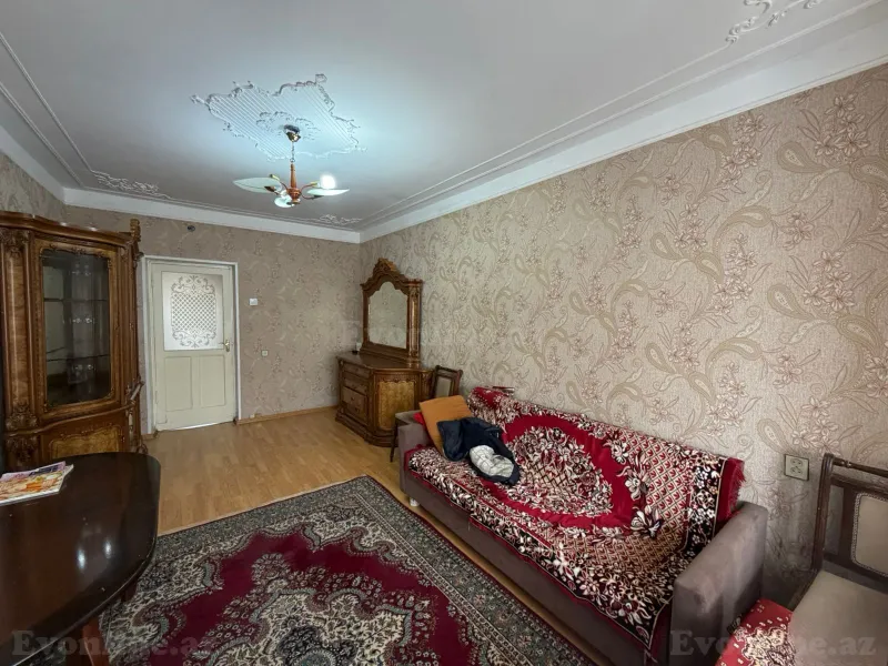 Satılır 2 otaqlı Mənzil Köhnə tikili 60 m² Xalqlar Dostluğu m. - şəkil 3