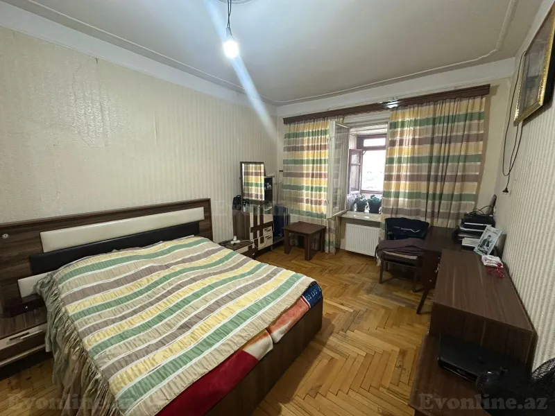 Satılır 3 otaqlı Mənzil Köhnə tikili 75 m² Xalqlar Dostluğu m. - şəkil 4