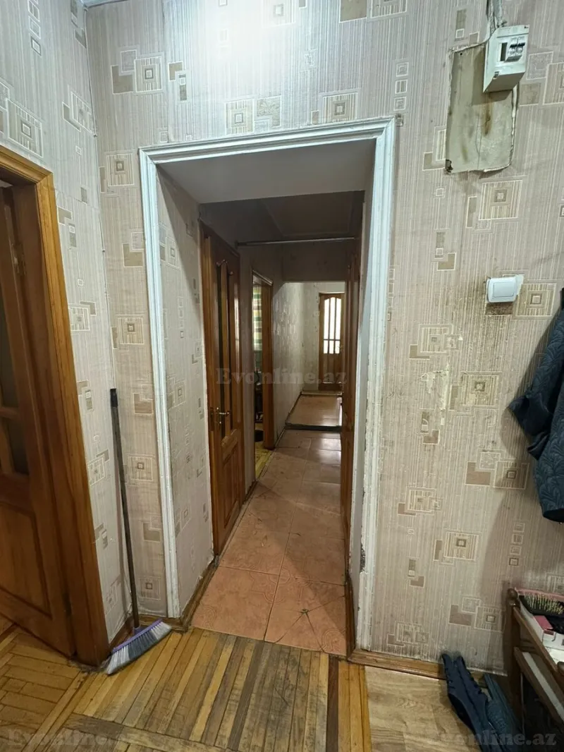 Satılır 3 otaqlı Mənzil Köhnə tikili 75 m² Xalqlar Dostluğu m. - şəkil 17