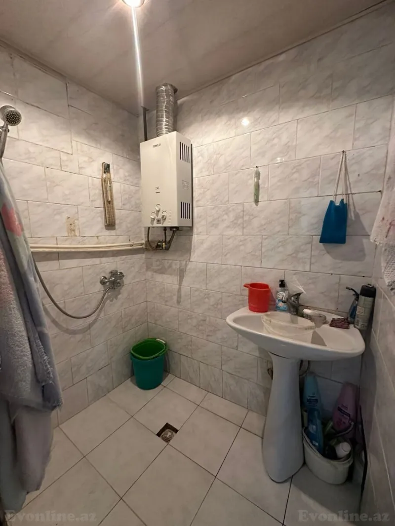Satılır 3 otaqlı Mənzil Köhnə tikili 75 m² Xalqlar Dostluğu m. - şəkil 20