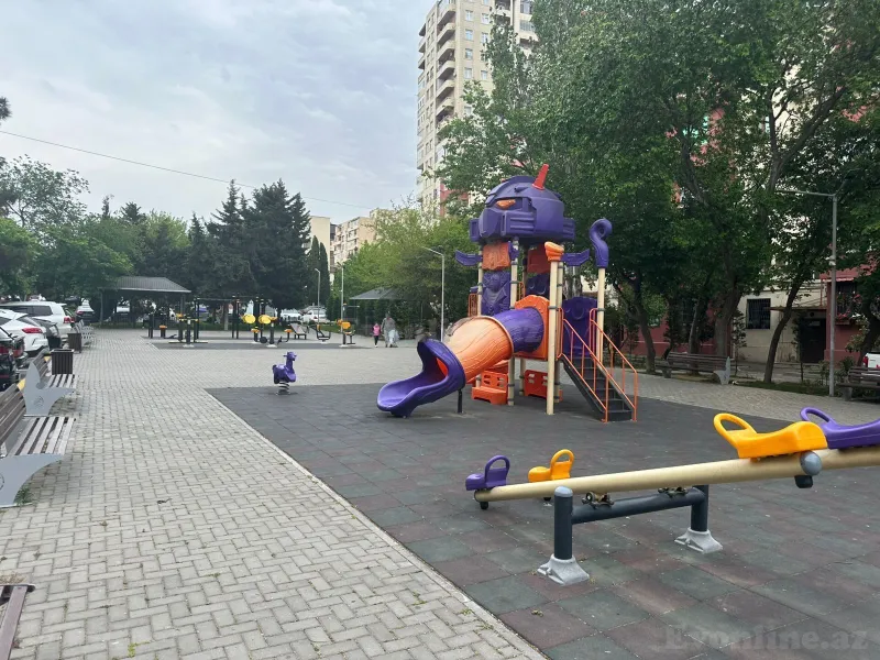 Satılır 3 otaqlı Mənzil Köhnə tikili 75 m² Xalqlar Dostluğu m. - şəkil 22