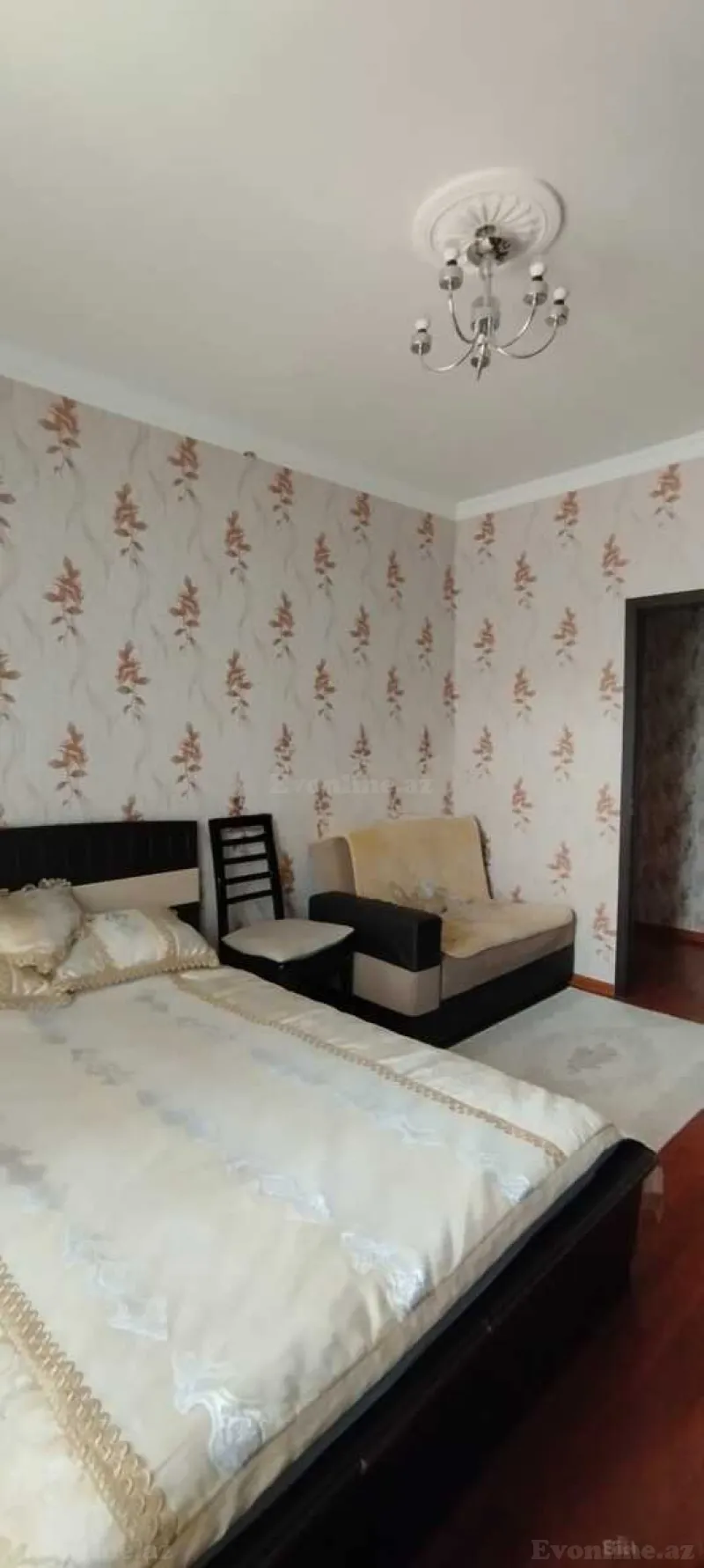 Satılır 3 otaqlı Mənzil Köhnə tikili 64 m² Neftçilər m. - şəkil 4