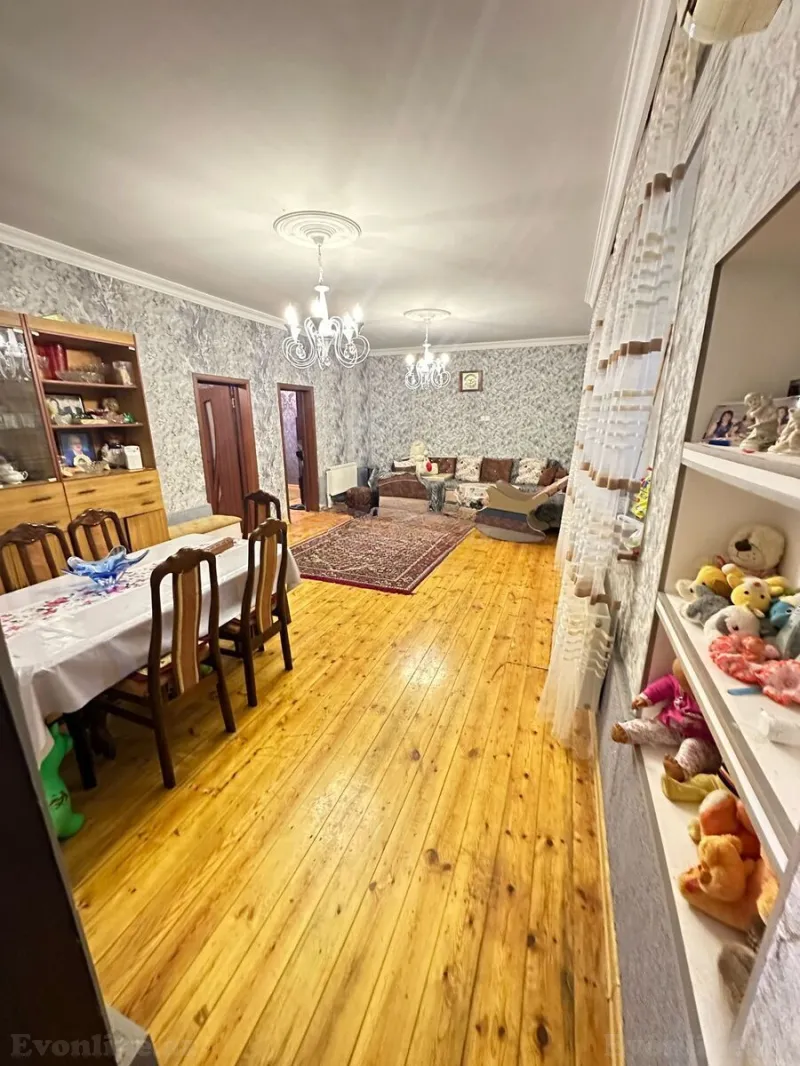 5 otaqlı Həyət evi 140 m² Qaraçuxur Satılır