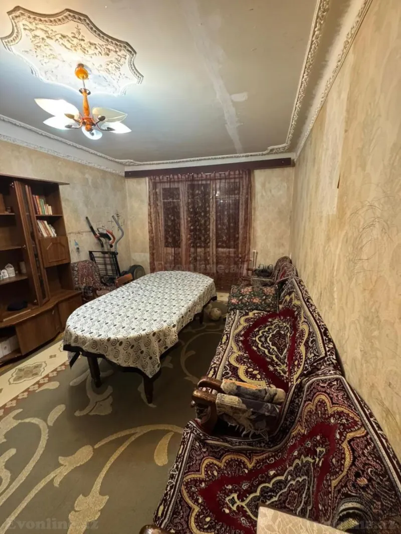 Satılır 3 otaqlı Mənzil Köhnə tikili 90 m² Xalqlar Dostluğu m.