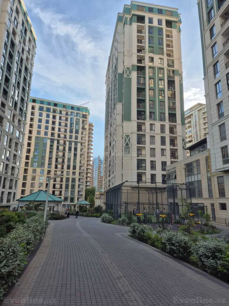 Satılır 3 otaqlı Mənzil Yeni tikili 143 m² Nərimanov r. - şəkil 2