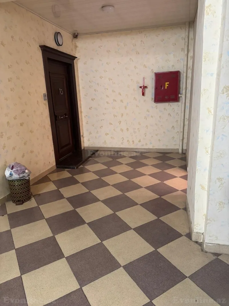 Satılır 4 otaqlı Mənzil Yeni tikili 180 m² Nəsimi r. - şəkil 2