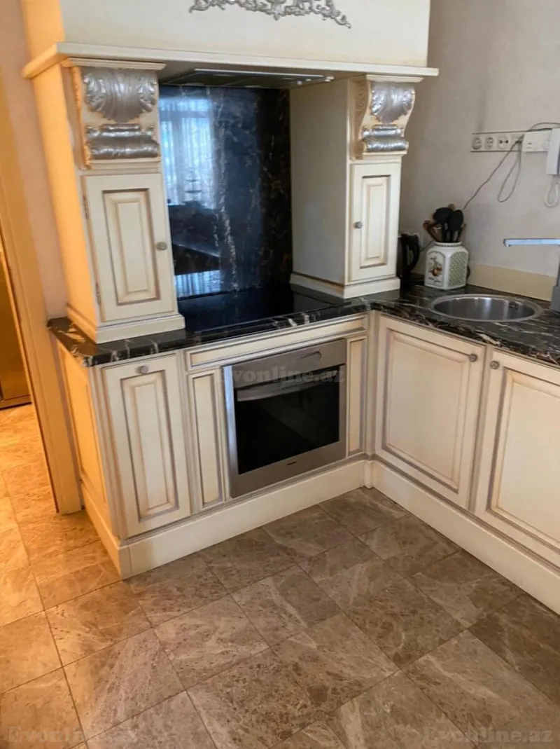 Kirayə verilir 3 otaqlı Mənzil Yeni tikili 220 m² Sahil m. - şəkil 20