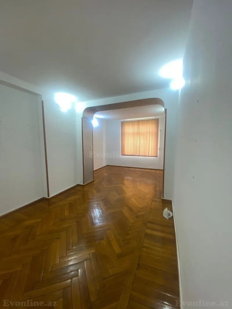 Satılır 3 otaqlı Mənzil Köhnə tikili 105 m² Sahil m. - şəkil 3