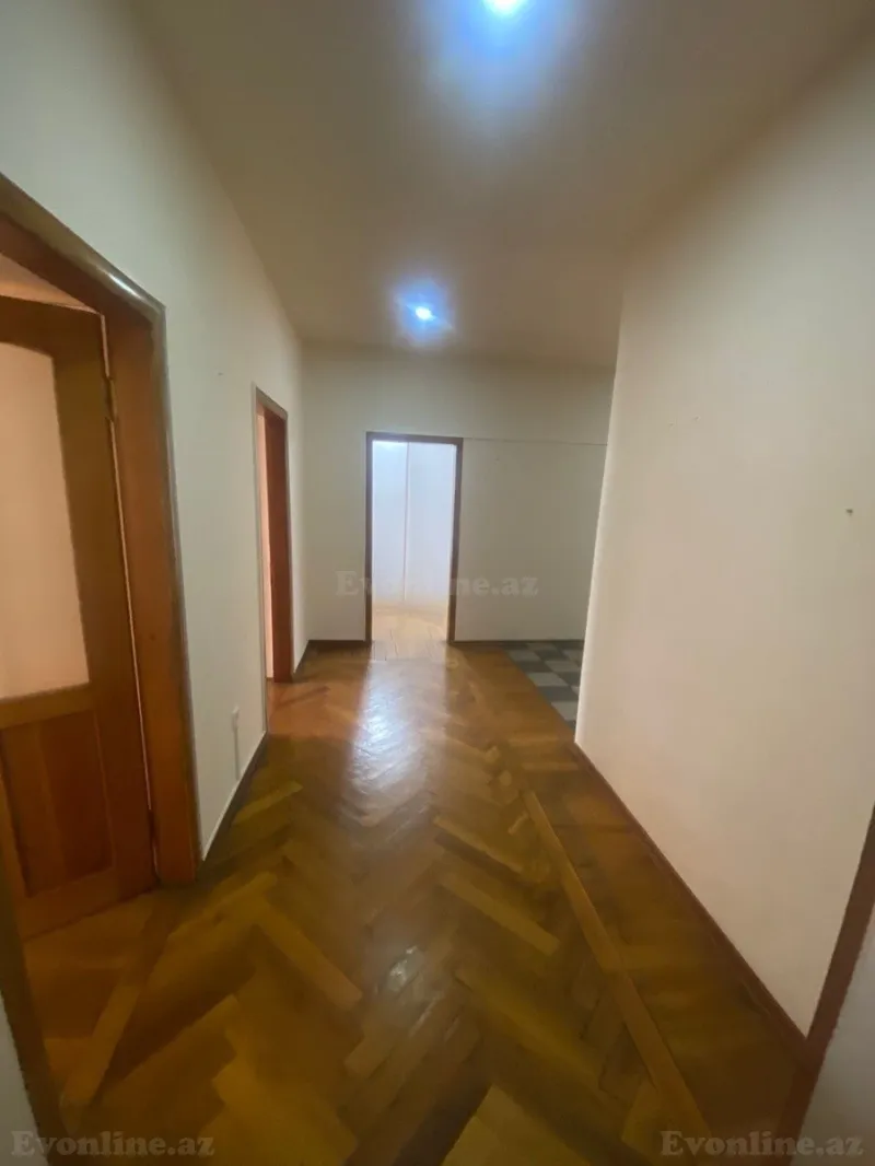 Satılır 3 otaqlı Mənzil Köhnə tikili 105 m² Sahil m. - şəkil 6