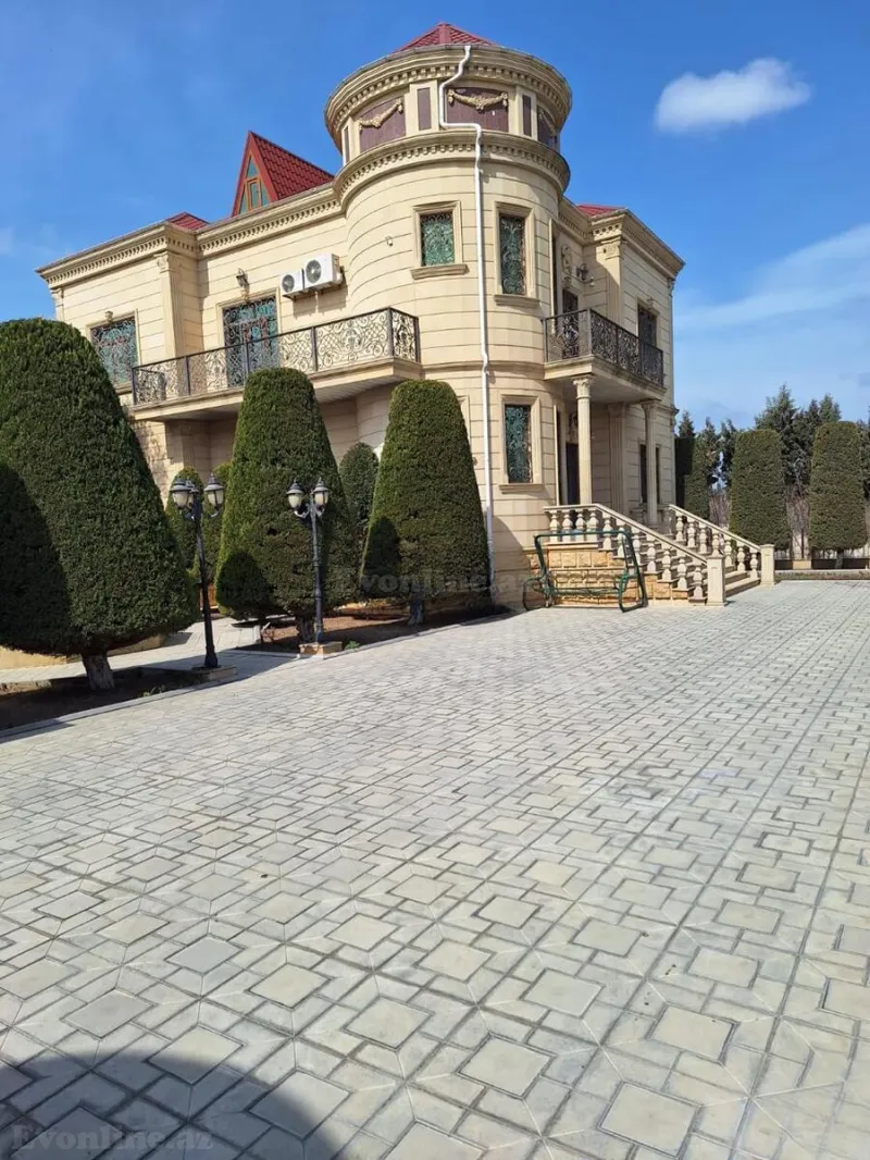 7 otaqlı Həyət evi 400 m² Novxanı Satılır