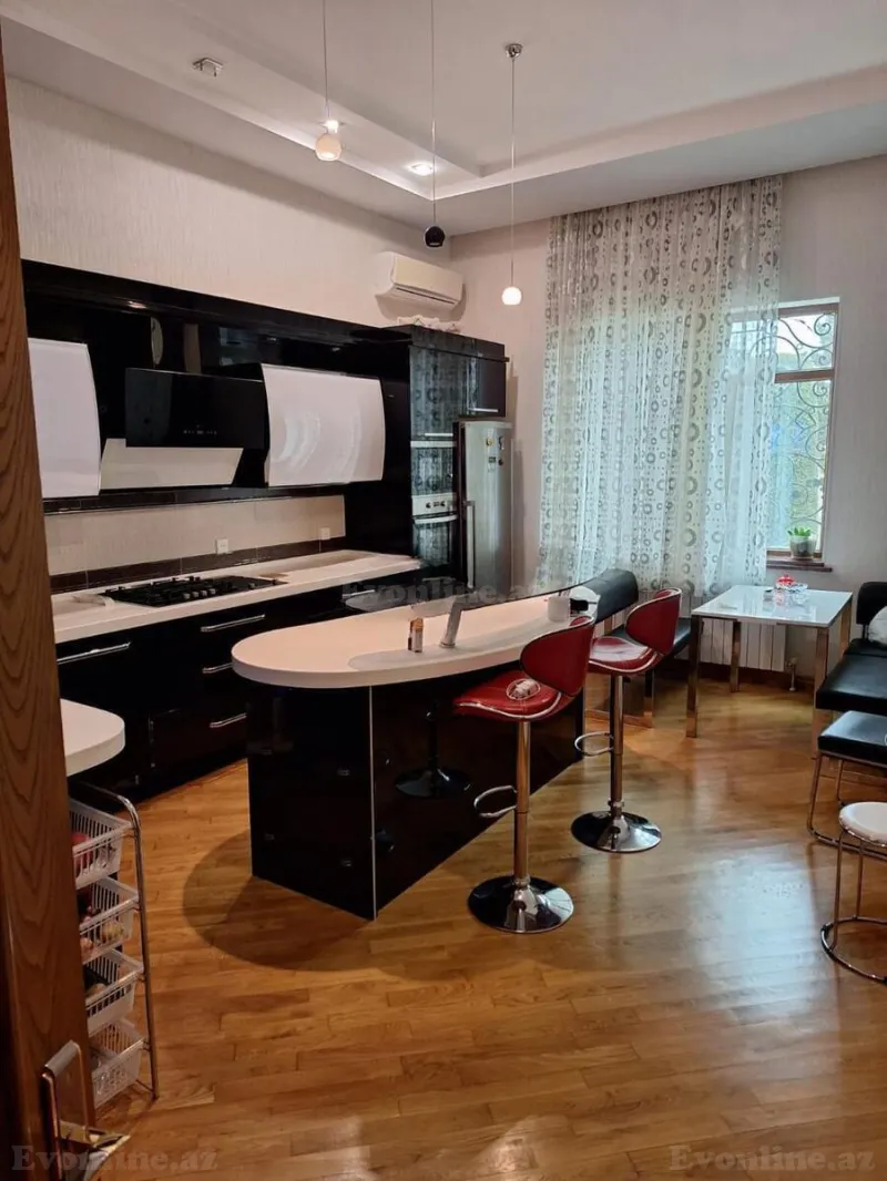 Satılır 7 otaqlı Həyət evi 400 m² Novxanı - şəkil 4