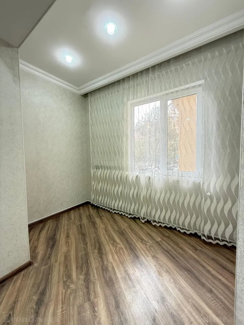 Satılır 2 otaqlı Mənzil Köhnə tikili 47 m² İnşaatçılar m. - şəkil 4