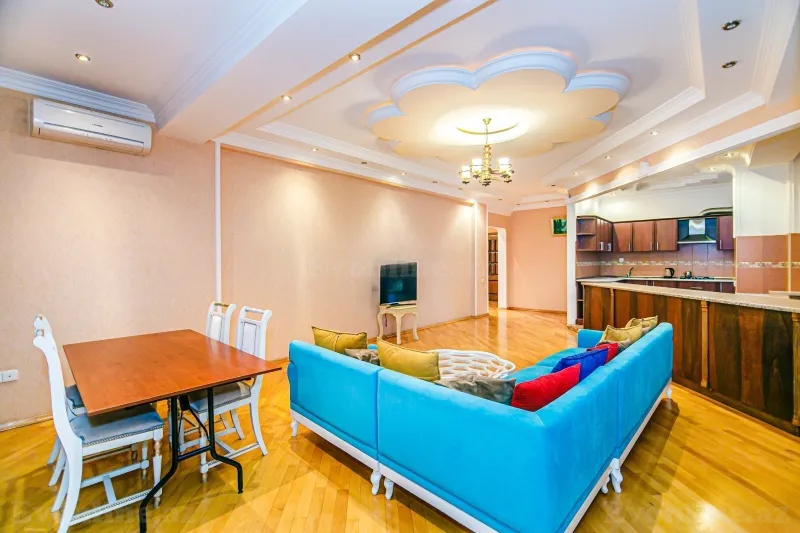 Kirayə verilir 2 otaqlı Mənzil Yeni tikili 120 m² 28 May m. - şəkil 3