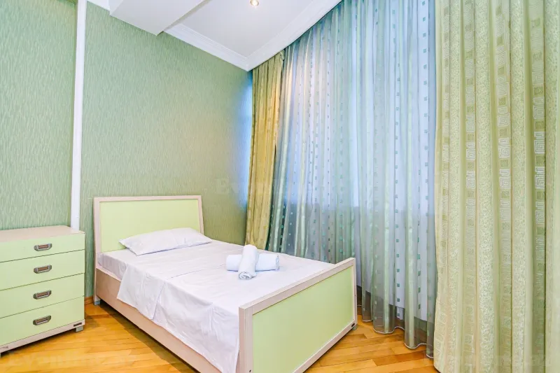 Kirayə verilir 2 otaqlı Mənzil Yeni tikili 120 m² 28 May m. - şəkil 10
