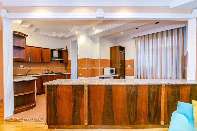 Kirayə verilir 2 otaqlı Mənzil Yeni tikili 120 m² 28 May m. - şəkil 17