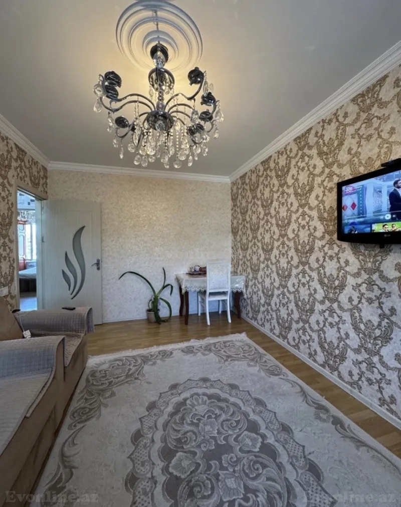 Satılır 4 otaqlı Mənzil Köhnə tikili 100 m² İnşaatçılar m. - şəkil 2