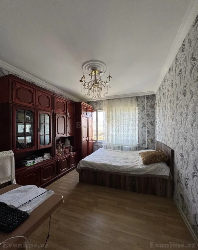 Satılır 4 otaqlı Mənzil Köhnə tikili 100 m² İnşaatçılar m. - şəkil 5