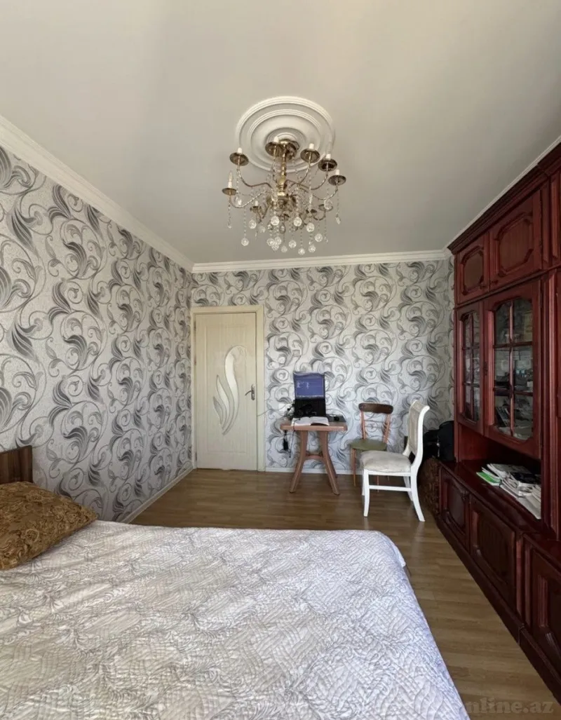 Satılır 4 otaqlı Mənzil Köhnə tikili 100 m² İnşaatçılar m. - şəkil 6