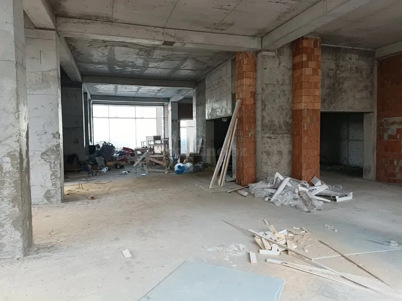 Satılır Obyekt 361 m² Badamdar