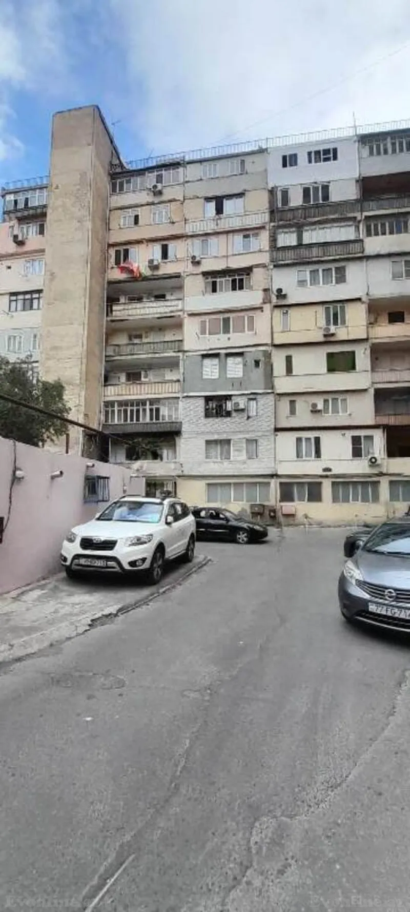 Kirayə verilir 2 otaqlı Mənzil Köhnə tikili 70 m² Elmlər Akademiyası m.