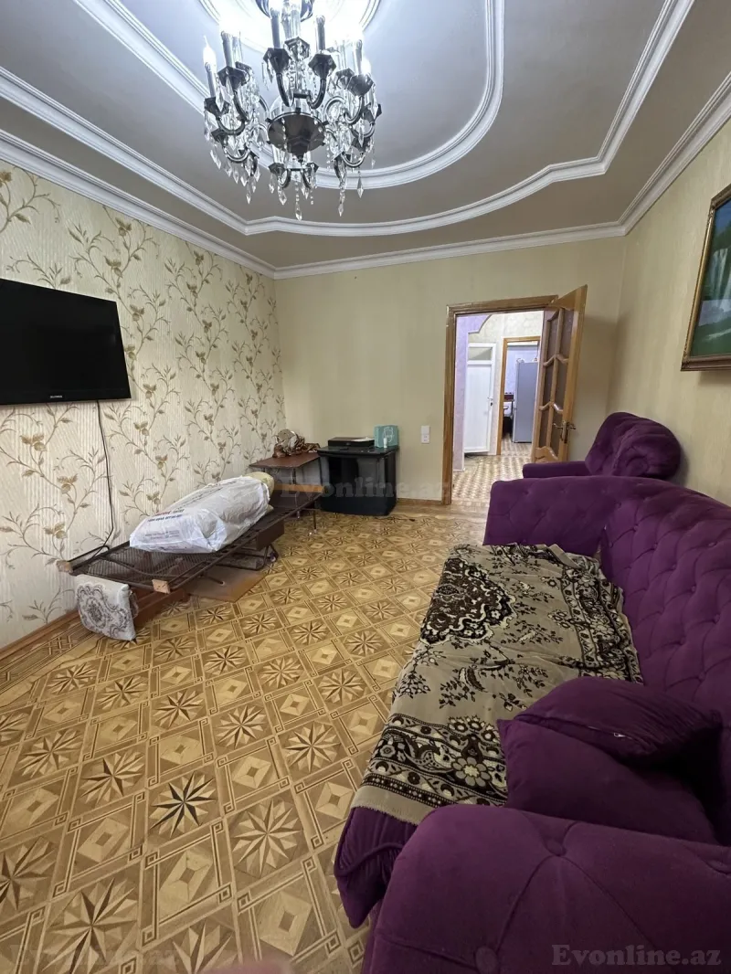 Kirayə verilir 3 otaqlı Mənzil Köhnə tikili 90 m² Gənclik m.