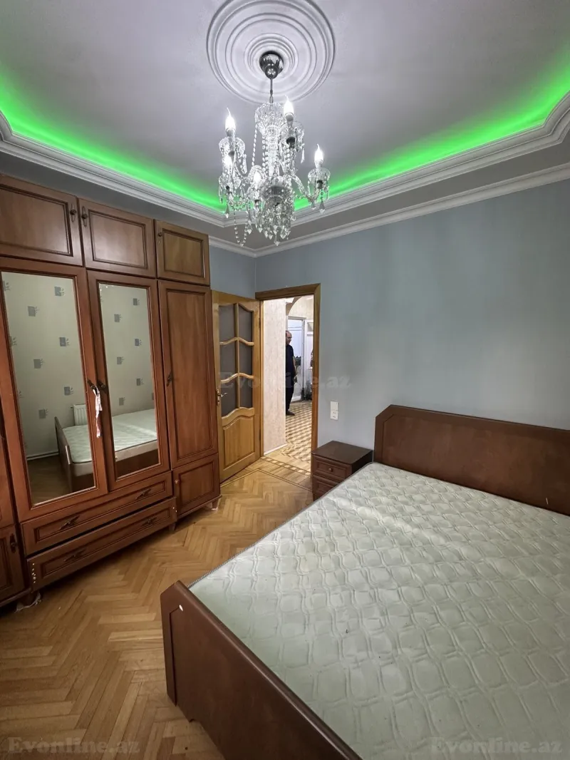 Kirayə verilir 3 otaqlı Mənzil Köhnə tikili 90 m² Gənclik m. - şəkil 2