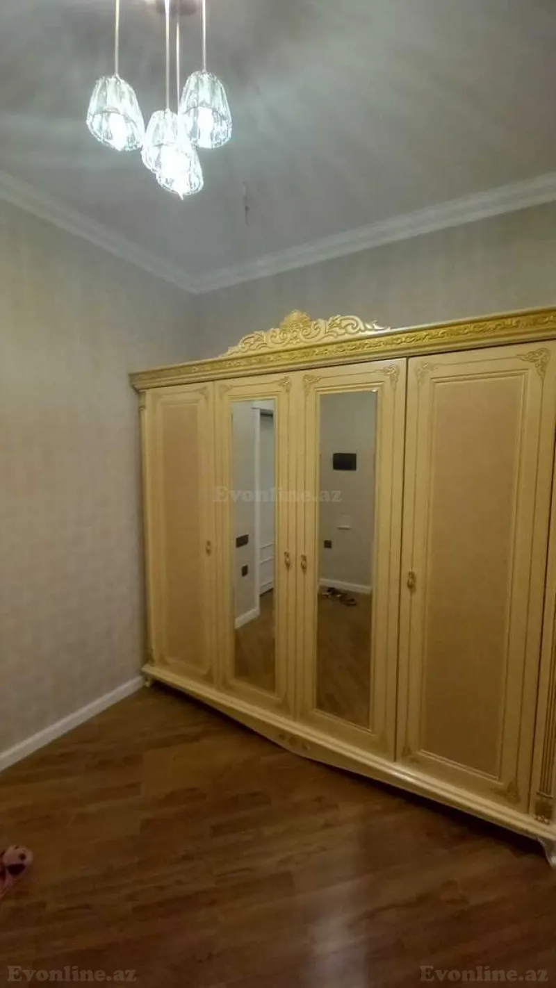 Kirayə verilir 3 otaqlı Mənzil Yeni tikili 130 m² 28 May m.