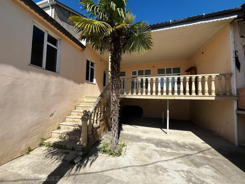 Satılır 6 otaqlı Həyət evi 300 m² Əmircan