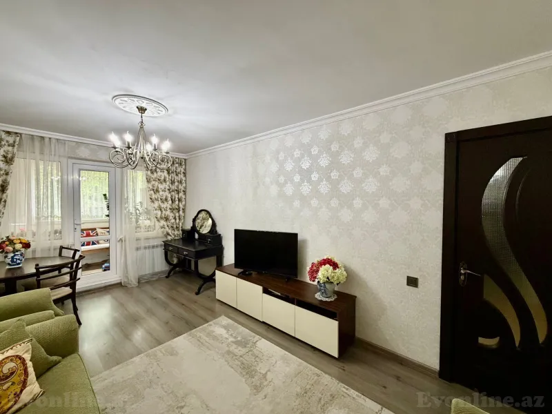 Satılır 3 otaqlı Mənzil Köhnə tikili 80 m² Xalqlar Dostluğu m. - şəkil 2