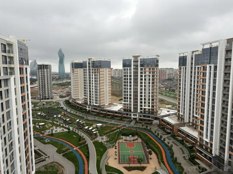 3 otaqlı Mənzil 69 m² Bakmil m. Satılır