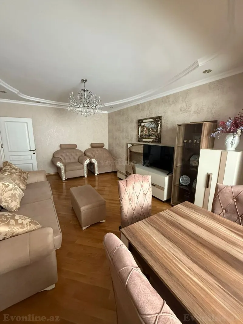 3 otaqlı Mənzil 80 m² 28 May m. Kirayə verilir
